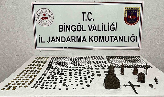 Bingöl'de tarihi eser kaçakçılığı operasyonu: 734 adet tarihi eser ele geçirildi