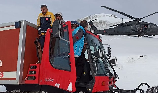 Bingöl'de tipide dağlık alanda mahsur kalan avcılar helikopterle kurtarıldı