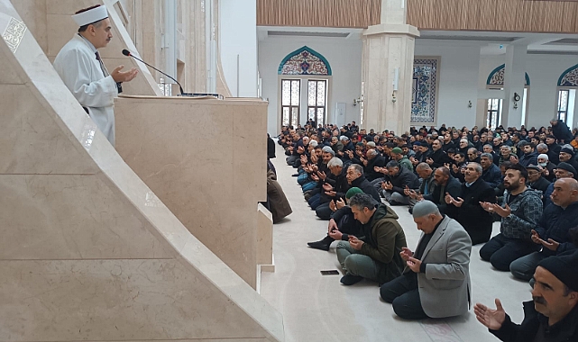 Çanakkale şehitleri Kars'ta dualarla anıldı