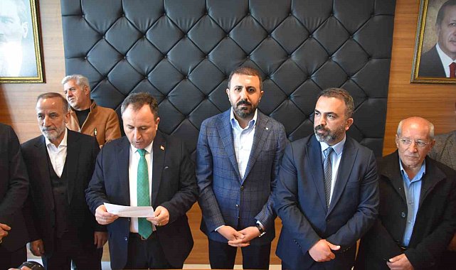 CHP Bitlis Belediye Başkan Adayı AK Parti'ye geçti