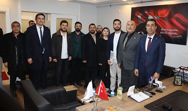 CHP Genel Başkan Yardımcısı Erhan Adem, Kars’ta destek istedi
