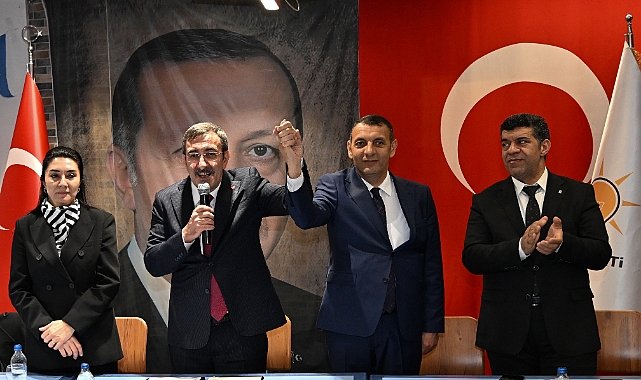 Cumhurbaşkanı Yardımcısı Yılmaz, Ağrı'da partililerle buluştu
