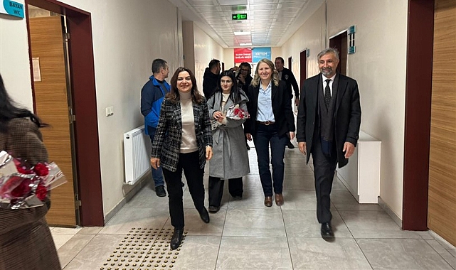 DEM Parti Kars başkan adayları sağlık çalışanlarını ziyaret etti
