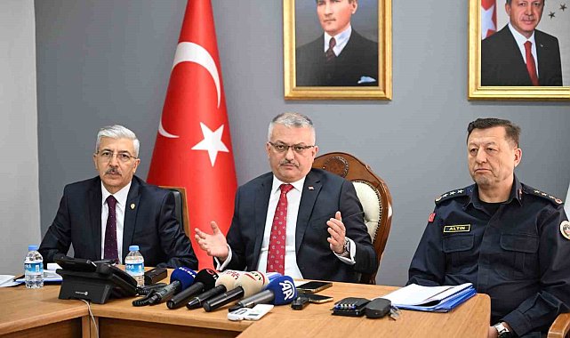 Deprem konutu hak sahiplerinin evlerini teslim almaması Vali Yazıcı'yı şaşırttı: "Bu işte bir gariplik var"