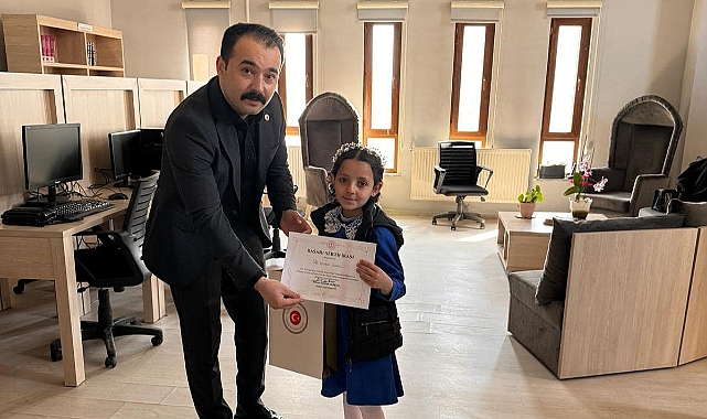 Digor'da dereceye giren öğrenciler ödüllendirildi