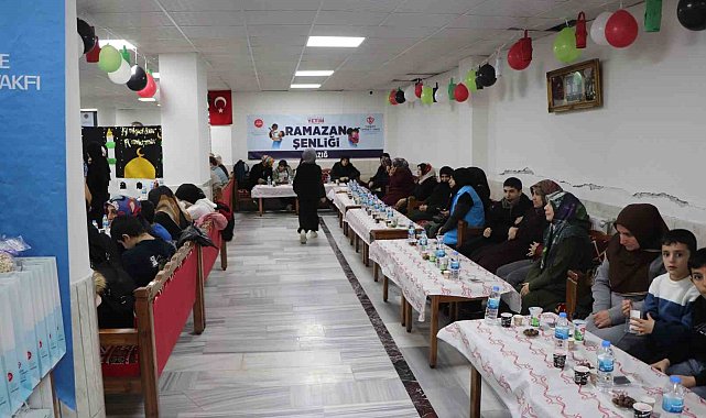 Elazığ'da 'İyilik Sofrası' yetim çocuklar için kuruldu