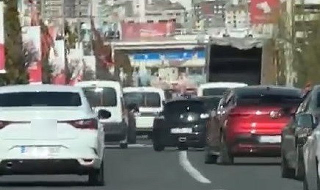 Elazığ'da makas atan sürücüler kameralara yansıdı