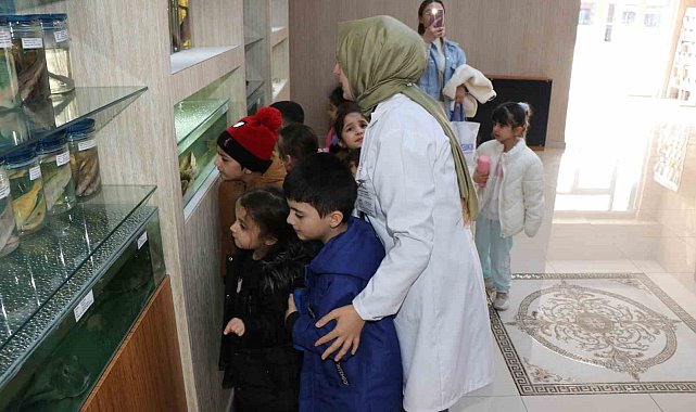 Elazığ'da öğrenciler Balık Müzesini gezdi