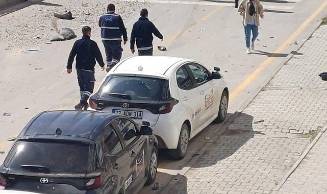 Elazığ'da pikap park halindeki 3 araca çarptı: 1 yaralı