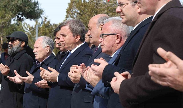 Erzincan'da deprem şehitleri anıldı