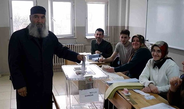 Erzurum'da seçmen sandık başında