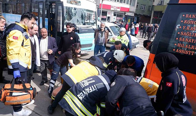Erzurum'da trafik kazası; 14 yaralı