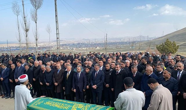 Geçirdiği trafik kazası sonrası hayatını kaybeden AK Partili Eryiğit toprağa verildi