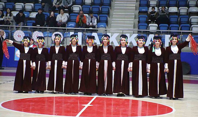 Hakkari'de okullar arası oyunları yarışması sonuçlandı