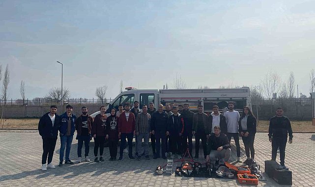 Iğdır Üniversitesi Sivil Savunma ve İtfaiyecilik programı öğrencilerine uygulamalı eğitim