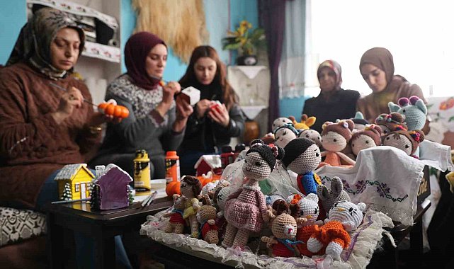 Kadınların el emekleri aile ekonomilerine katkı sağlıyor