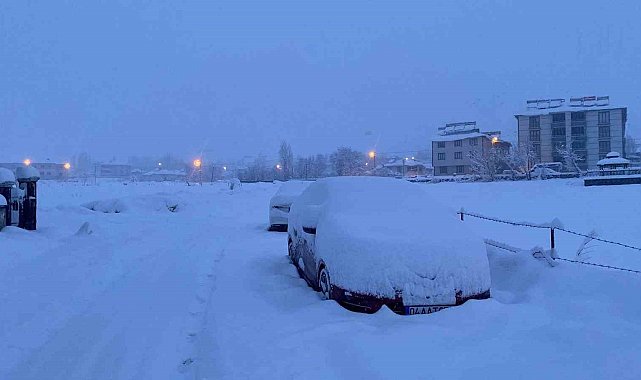 Karlıova'da 40 köy yolu ulaşıma kapandı