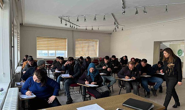 Kars'ta sürü yöneticiliği kursu sona erdi