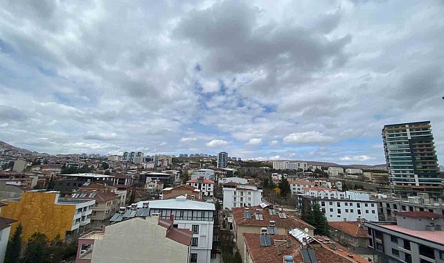 Elazığ'da sirrokümülüs bulutları oluştu