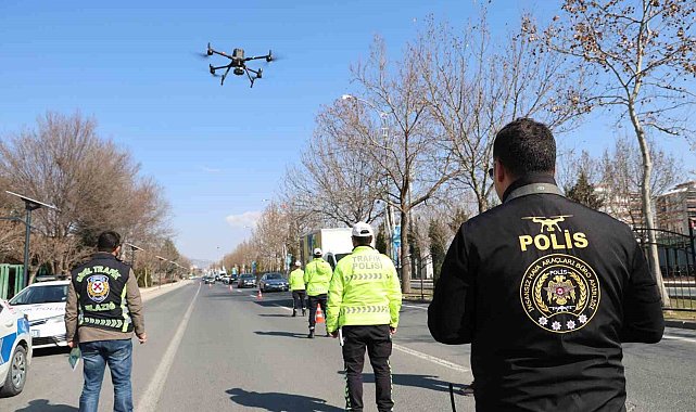 Kurallara uymayan sürücülere havadan ceza yağdı