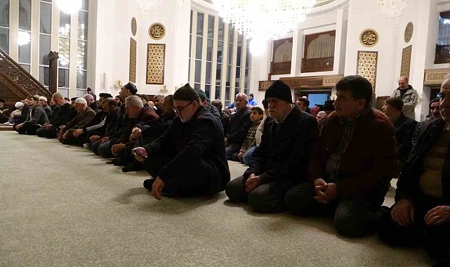 Malatya'da ilk teravih namazı kılındı