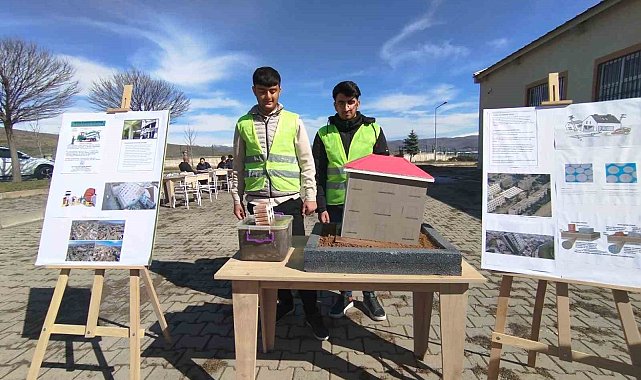Meslek lisesi öğrencileri, deprem gerçeğine dikkat çekti