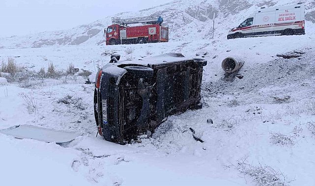 Minibüs şarampole yuvarlandı: 4 yaralı