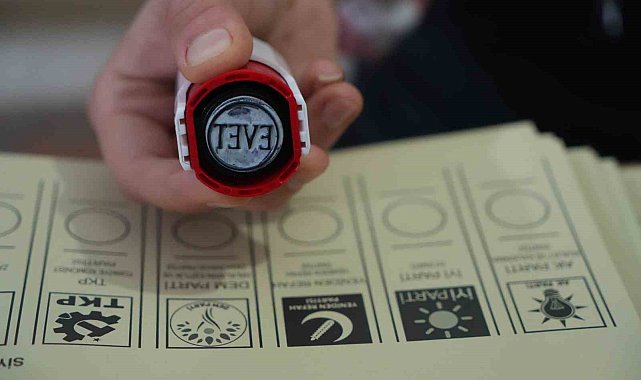 Muş'ta oy verme işlemi başladı