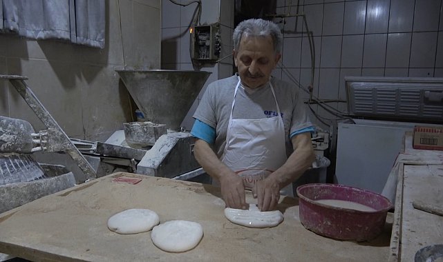 Muş'ta yarım asırdır ekmeğini fırından çıkarıyor