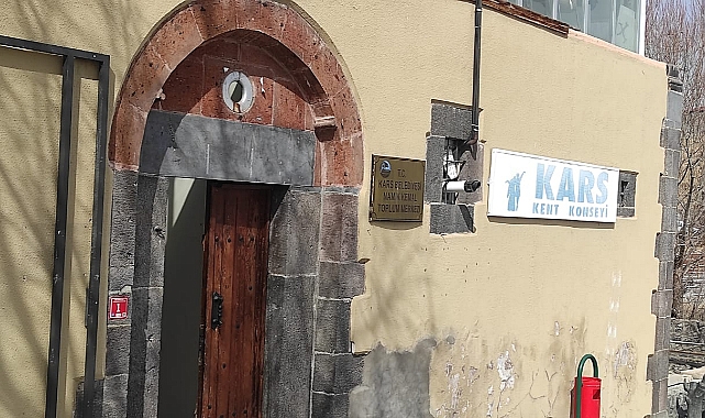 Namık Kemal Kültür Evi dökülmeye başladı
