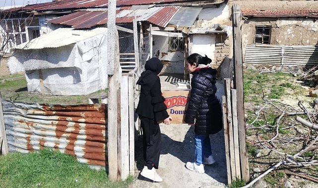 Öğrencilerden ramazan yardımı