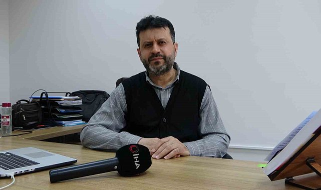 Öğretim Üyesi Dr. Aydın, "Sosyal medyanın yetiştirmiş olduğu bir nesil ile karşılaşabiliriz"