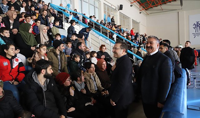 Palandöken Belediyesi'nden renkli bir gelenek: Ramazan Sevinci Çocuk Şenliği