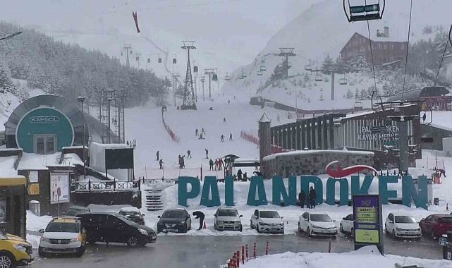 Palandöken'de kayak coşkusu sürüyor