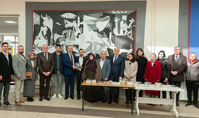 "Büyük İmtihan" isimli kitabın tanıtım ve imza günü düzenlendi