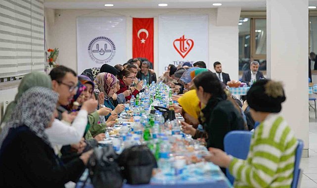 "İyilik Buluşmaları" kapsamında iftar sofrasında engelli ve hafız öğrencilerle buluşuldu