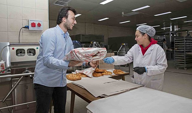 Ramazan Pidesi Atatürk Üniversiteli Öğrencilerden