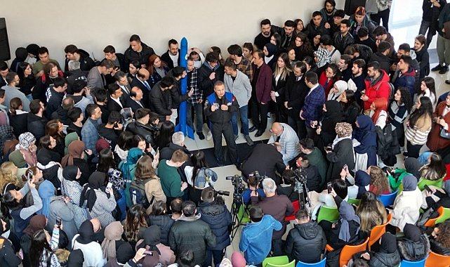 Sanayi ve Teknoloji Bakanı Kacır ile Türkiye'nin ilk Astronotu Gezeravcı ETÜ'lü gençlerle buluştu