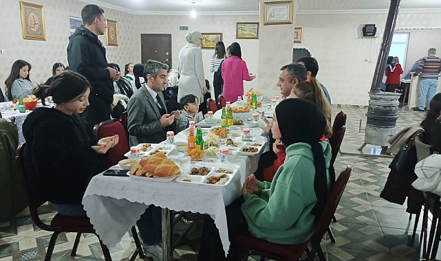 Sarıkamış'ta öğrencilere iftar sofrası hazırlandı