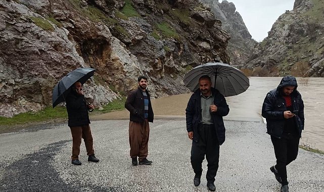 Şemdinli-Derecik yolu ulaşıma kapandı