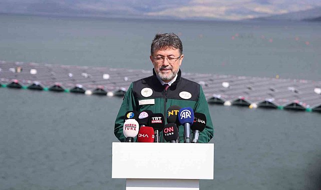 Tarım ve Orman Bakanı Yumaklı, Yüzer GES Projesini inceledi