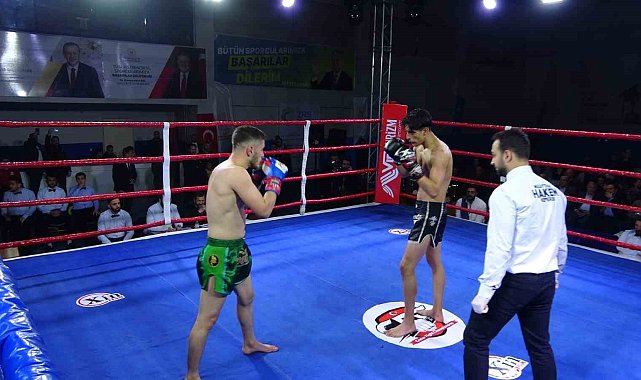 Tatvan'da Türkiye-İran Muaythai gecesi düzenlendi