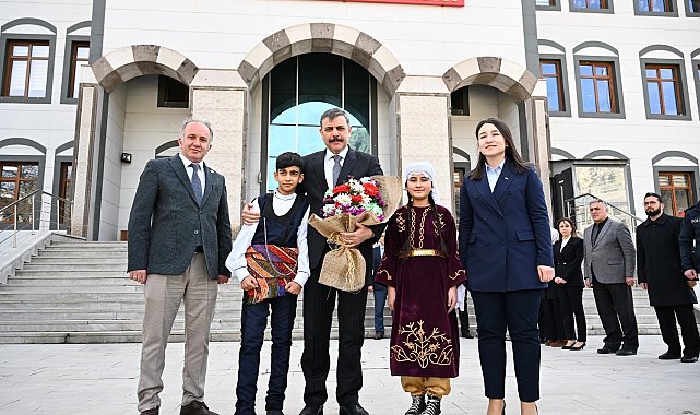 Vali Çiftçi'den Uzundere çıkarması