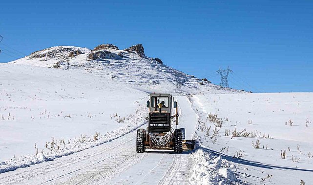 Van'da 152 yerleşim yerinin yolu ulaşıma kapandı