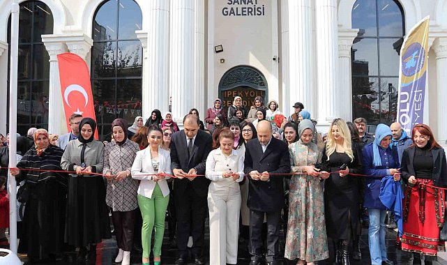 Van'da 'Epoksi Sergisi'ne kadınlardan yoğun ilgi