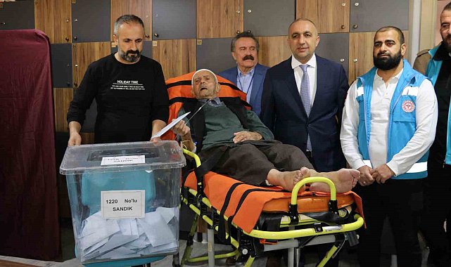 Van'daki hastalar oylarını sedye üzerinde kullandı