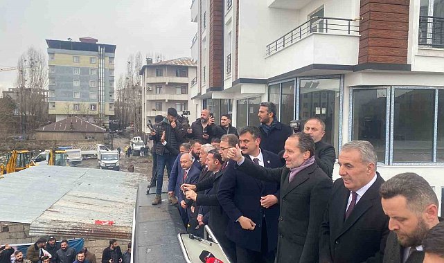 Yeniden Refah Partisi Genel Başkanı Erbakan Ağrı'da