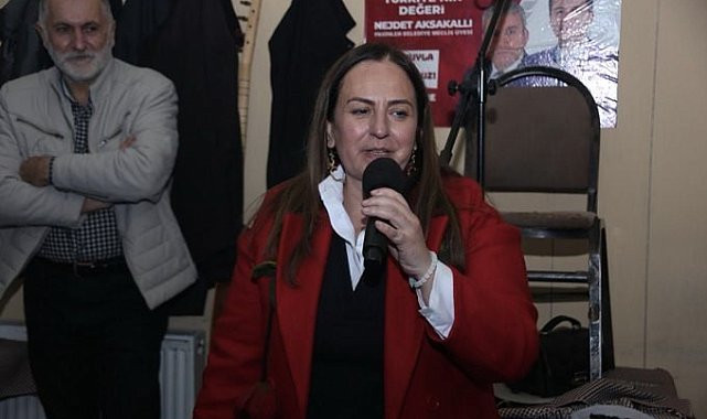 Yeniden Refah'tan Canan Uçar'a yalanlama: "Kimseyi desteklemiyoruz"