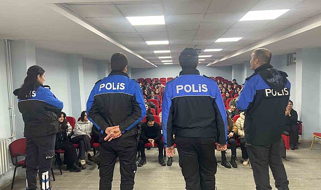 Yüksekova polisi 4 bin öğrenciye siber suçları anlattı