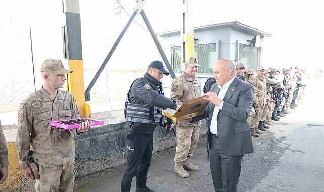 Ağrı'da bayramlaşma programları düzenlendi